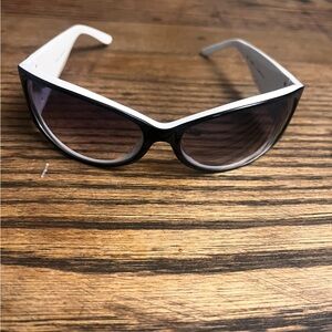 Sigrid Olsen Womans Sunglasses 🕶️ Never Worn!